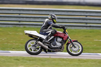 Rockingham-no-limits-trackday;enduro-digital-images;event-digital-images;eventdigitalimages;no-limits-trackdays;peter-wileman-photography;racing-digital-images;rockingham-raceway-northamptonshire;rockingham-trackday-photographs;trackday-digital-images;trackday-photos