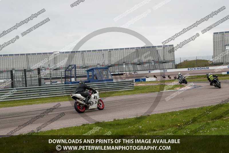 Rockingham no limits trackday;enduro digital images;event digital images;eventdigitalimages;no limits trackdays;peter wileman photography;racing digital images;rockingham raceway northamptonshire;rockingham trackday photographs;trackday digital images;trackday photos