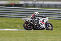 Rockingham-no-limits-trackday;enduro-digital-images;event-digital-images;eventdigitalimages;no-limits-trackdays;peter-wileman-photography;racing-digital-images;rockingham-raceway-northamptonshire;rockingham-trackday-photographs;trackday-digital-images;trackday-photos