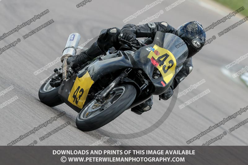 Rockingham no limits trackday;enduro digital images;event digital images;eventdigitalimages;no limits trackdays;peter wileman photography;racing digital images;rockingham raceway northamptonshire;rockingham trackday photographs;trackday digital images;trackday photos
