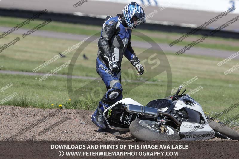 Rockingham no limits trackday;enduro digital images;event digital images;eventdigitalimages;no limits trackdays;peter wileman photography;racing digital images;rockingham raceway northamptonshire;rockingham trackday photographs;trackday digital images;trackday photos