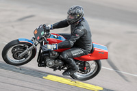 Rockingham-no-limits-trackday;enduro-digital-images;event-digital-images;eventdigitalimages;no-limits-trackdays;peter-wileman-photography;racing-digital-images;rockingham-raceway-northamptonshire;rockingham-trackday-photographs;trackday-digital-images;trackday-photos