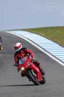 donington-no-limits-trackday;donington-park-photographs;donington-trackday-photographs;no-limits-trackdays;peter-wileman-photography;trackday-digital-images;trackday-photos