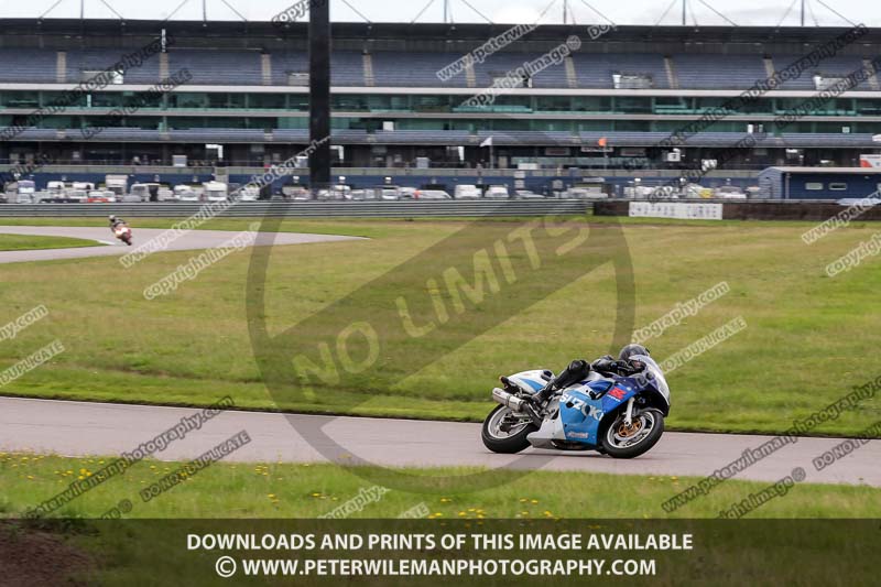 Rockingham no limits trackday;enduro digital images;event digital images;eventdigitalimages;no limits trackdays;peter wileman photography;racing digital images;rockingham raceway northamptonshire;rockingham trackday photographs;trackday digital images;trackday photos