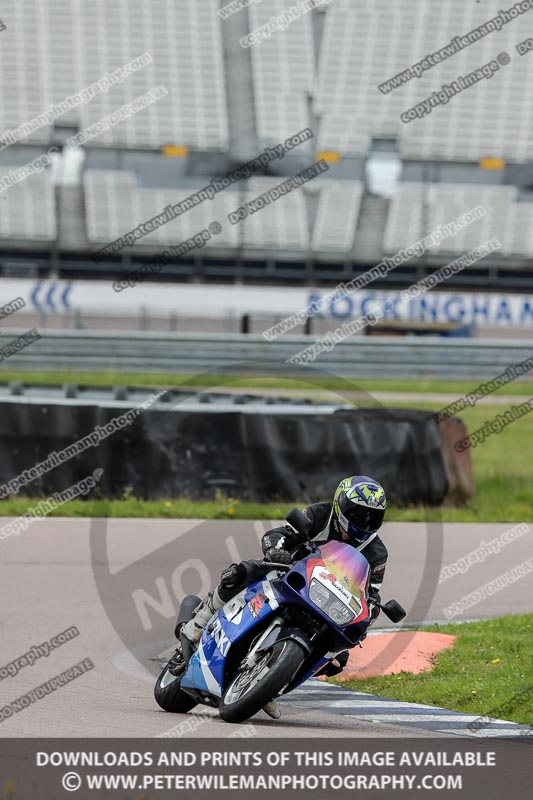 Rockingham no limits trackday;enduro digital images;event digital images;eventdigitalimages;no limits trackdays;peter wileman photography;racing digital images;rockingham raceway northamptonshire;rockingham trackday photographs;trackday digital images;trackday photos