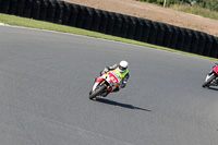 enduro-digital-images;event-digital-images;eventdigitalimages;mallory-park;mallory-park-photographs;mallory-park-trackday;mallory-park-trackday-photographs;no-limits-trackdays;peter-wileman-photography;racing-digital-images;trackday-digital-images;trackday-photos