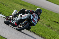 Rockingham-no-limits-trackday;enduro-digital-images;event-digital-images;eventdigitalimages;no-limits-trackdays;peter-wileman-photography;racing-digital-images;rockingham-raceway-northamptonshire;rockingham-trackday-photographs;trackday-digital-images;trackday-photos
