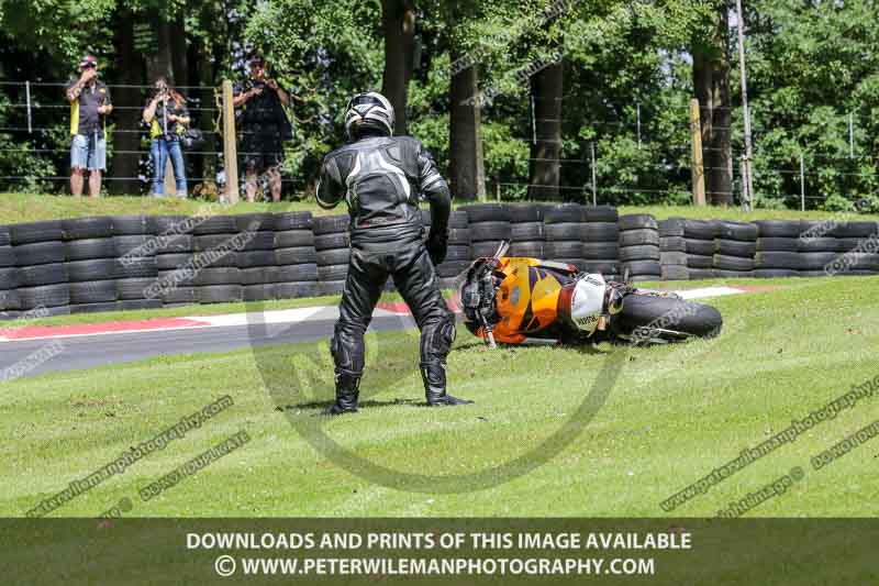 cadwell no limits trackday;cadwell park;cadwell park photographs;cadwell trackday photographs;enduro digital images;event digital images;eventdigitalimages;no limits trackdays;peter wileman photography;racing digital images;trackday digital images;trackday photos