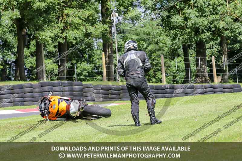 cadwell no limits trackday;cadwell park;cadwell park photographs;cadwell trackday photographs;enduro digital images;event digital images;eventdigitalimages;no limits trackdays;peter wileman photography;racing digital images;trackday digital images;trackday photos