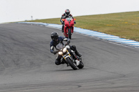 donington-no-limits-trackday;donington-park-photographs;donington-trackday-photographs;no-limits-trackdays;peter-wileman-photography;trackday-digital-images;trackday-photos