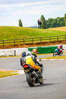enduro-digital-images;event-digital-images;eventdigitalimages;mallory-park;mallory-park-photographs;mallory-park-trackday;mallory-park-trackday-photographs;no-limits-trackdays;peter-wileman-photography;racing-digital-images;trackday-digital-images;trackday-photos
