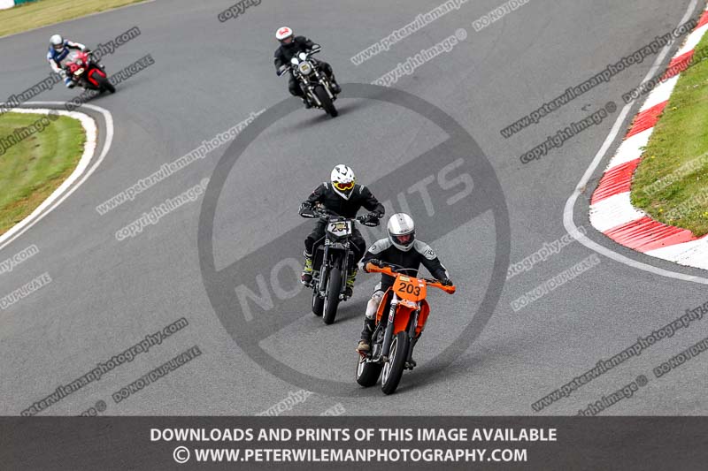 enduro digital images;event digital images;eventdigitalimages;mallory park;mallory park photographs;mallory park trackday;mallory park trackday photographs;no limits trackdays;peter wileman photography;racing digital images;trackday digital images;trackday photos