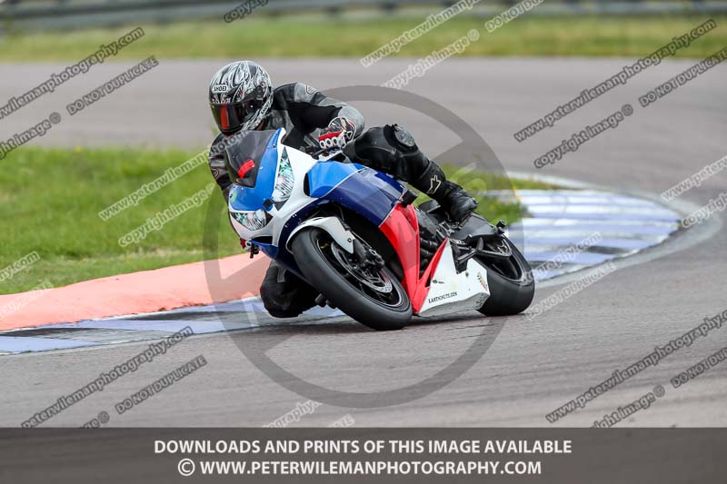 Rockingham no limits trackday;donington no limits trackday;donington park photographs;donington trackday photographs;enduro digital images;event digital images;eventdigitalimages;no limits trackdays;peter wileman photography;racing digital images;rockingham raceway northamptonshire;rockingham trackday photographs;trackday digital images;trackday photos