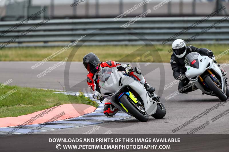 Rockingham no limits trackday;donington no limits trackday;donington park photographs;donington trackday photographs;enduro digital images;event digital images;eventdigitalimages;no limits trackdays;peter wileman photography;racing digital images;rockingham raceway northamptonshire;rockingham trackday photographs;trackday digital images;trackday photos