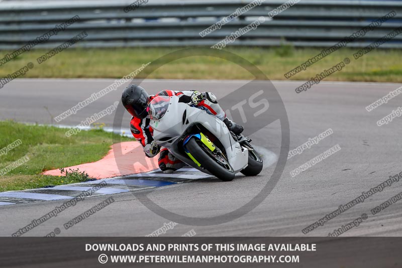 Rockingham no limits trackday;donington no limits trackday;donington park photographs;donington trackday photographs;enduro digital images;event digital images;eventdigitalimages;no limits trackdays;peter wileman photography;racing digital images;rockingham raceway northamptonshire;rockingham trackday photographs;trackday digital images;trackday photos