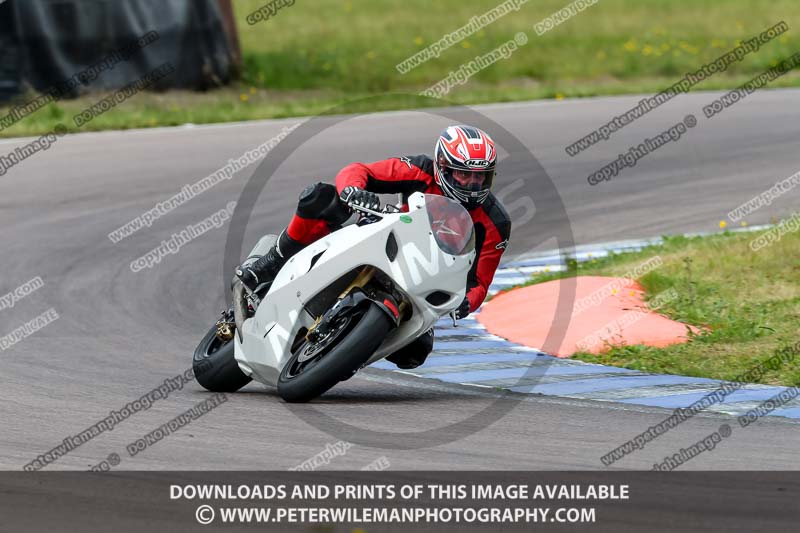 Rockingham no limits trackday;donington no limits trackday;donington park photographs;donington trackday photographs;enduro digital images;event digital images;eventdigitalimages;no limits trackdays;peter wileman photography;racing digital images;rockingham raceway northamptonshire;rockingham trackday photographs;trackday digital images;trackday photos