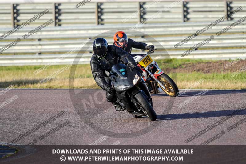 Rockingham no limits trackday;enduro digital images;event digital images;eventdigitalimages;no limits trackdays;peter wileman photography;racing digital images;rockingham raceway northamptonshire;rockingham trackday photographs;trackday digital images;trackday photos