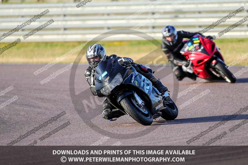 Rockingham no limits trackday;enduro digital images;event digital images;eventdigitalimages;no limits trackdays;peter wileman photography;racing digital images;rockingham raceway northamptonshire;rockingham trackday photographs;trackday digital images;trackday photos