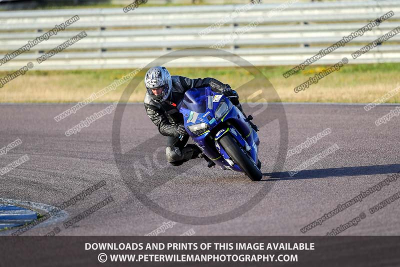 Rockingham no limits trackday;enduro digital images;event digital images;eventdigitalimages;no limits trackdays;peter wileman photography;racing digital images;rockingham raceway northamptonshire;rockingham trackday photographs;trackday digital images;trackday photos