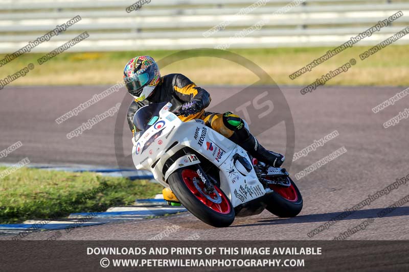 Rockingham no limits trackday;enduro digital images;event digital images;eventdigitalimages;no limits trackdays;peter wileman photography;racing digital images;rockingham raceway northamptonshire;rockingham trackday photographs;trackday digital images;trackday photos