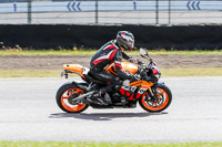 Rockingham-no-limits-trackday;enduro-digital-images;event-digital-images;eventdigitalimages;no-limits-trackdays;peter-wileman-photography;racing-digital-images;rockingham-raceway-northamptonshire;rockingham-trackday-photographs;trackday-digital-images;trackday-photos
