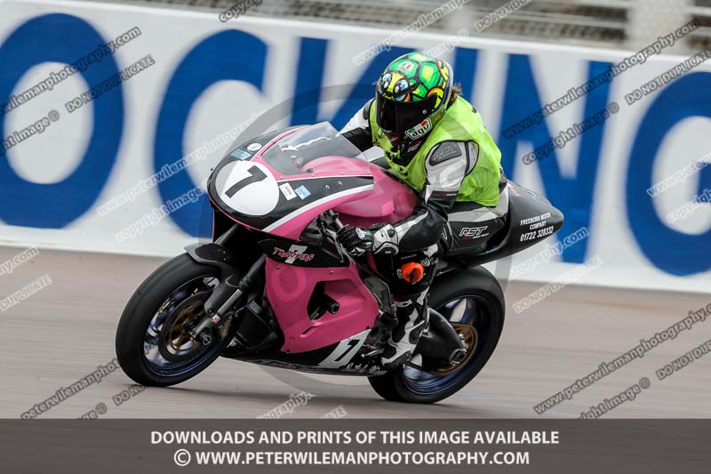 Rockingham no limits trackday;enduro digital images;event digital images;eventdigitalimages;no limits trackdays;peter wileman photography;racing digital images;rockingham raceway northamptonshire;rockingham trackday photographs;trackday digital images;trackday photos