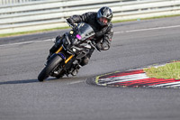 Eve Adv/Mid Group Black Bikes