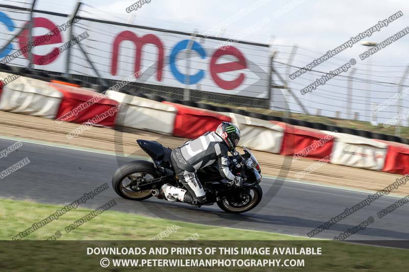 brands hatch photographs;brands no limits trackday;cadwell trackday photographs;enduro digital images;event digital images;eventdigitalimages;no limits trackdays;peter wileman photography;racing digital images;trackday digital images;trackday photos