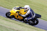 Eve Adv/Mid Group Yellow Bikes
