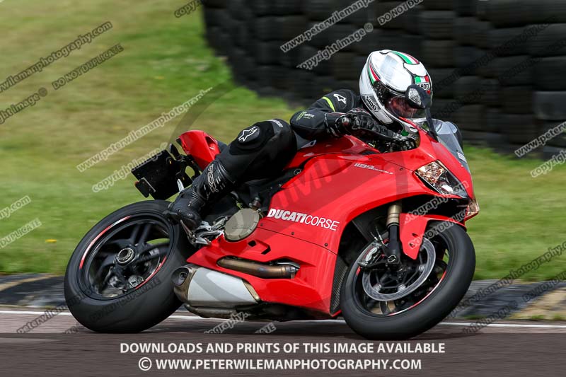 enduro digital images;event digital images;eventdigitalimages;lydden hill;lydden hill trackday photographs;lydden no limits trackday;lydden photographs;no limits trackdays;peter wileman photography;racing digital images;trackday digital images;trackday photos