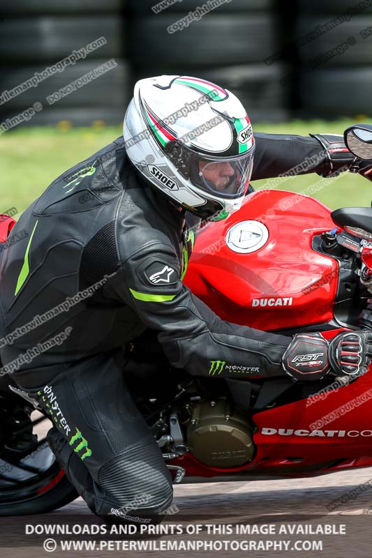 enduro digital images;event digital images;eventdigitalimages;lydden hill;lydden hill trackday photographs;lydden no limits trackday;lydden photographs;no limits trackdays;peter wileman photography;racing digital images;trackday digital images;trackday photos
