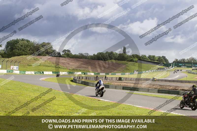 enduro digital images;event digital images;eventdigitalimages;mallory park;mallory park photographs;mallory park trackday;mallory park trackday photographs;no limits trackdays;peter wileman photography;racing digital images;trackday digital images;trackday photos