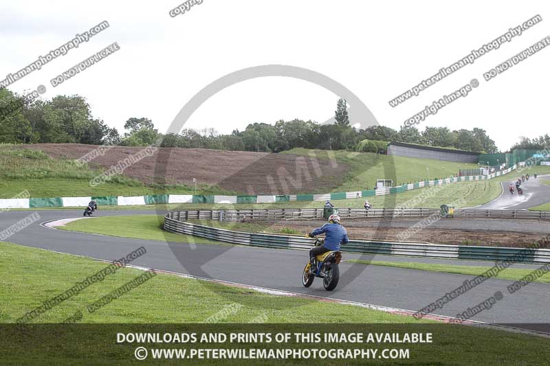 enduro digital images;event digital images;eventdigitalimages;mallory park;mallory park photographs;mallory park trackday;mallory park trackday photographs;no limits trackdays;peter wileman photography;racing digital images;trackday digital images;trackday photos