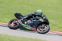 Rockingham-no-limits-trackday;enduro-digital-images;event-digital-images;eventdigitalimages;no-limits-trackdays;peter-wileman-photography;racing-digital-images;rockingham-raceway-northamptonshire;rockingham-trackday-photographs;trackday-digital-images;trackday-photos