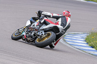 Rockingham-no-limits-trackday;enduro-digital-images;event-digital-images;eventdigitalimages;no-limits-trackdays;peter-wileman-photography;racing-digital-images;rockingham-raceway-northamptonshire;rockingham-trackday-photographs;trackday-digital-images;trackday-photos