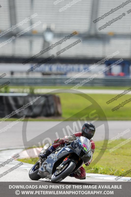 Rockingham no limits trackday;enduro digital images;event digital images;eventdigitalimages;no limits trackdays;peter wileman photography;racing digital images;rockingham raceway northamptonshire;rockingham trackday photographs;trackday digital images;trackday photos