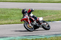 Rockingham-no-limits-trackday;enduro-digital-images;event-digital-images;eventdigitalimages;no-limits-trackdays;peter-wileman-photography;racing-digital-images;rockingham-raceway-northamptonshire;rockingham-trackday-photographs;trackday-digital-images;trackday-photos