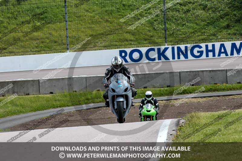 Rockingham no limits trackday;enduro digital images;event digital images;eventdigitalimages;no limits trackdays;peter wileman photography;racing digital images;rockingham raceway northamptonshire;rockingham trackday photographs;trackday digital images;trackday photos