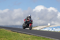 march-2017;motorbikes;no-limits;peter-wileman-photography;portimao;portugal;trackday-digital-images