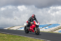 march-2017;motorbikes;no-limits;peter-wileman-photography;portimao;portugal;trackday-digital-images