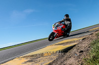 anglesey-no-limits-trackday;anglesey-photographs;anglesey-trackday-photographs;enduro-digital-images;event-digital-images;eventdigitalimages;no-limits-trackdays;peter-wileman-photography;racing-digital-images;trac-mon;trackday-digital-images;trackday-photos;ty-croes