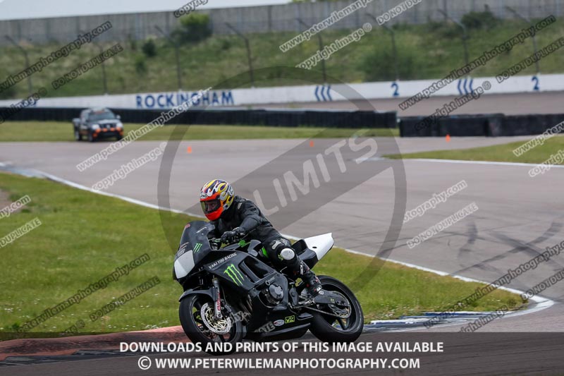 Rockingham no limits trackday;enduro digital images;event digital images;eventdigitalimages;no limits trackdays;peter wileman photography;racing digital images;rockingham raceway northamptonshire;rockingham trackday photographs;trackday digital images;trackday photos