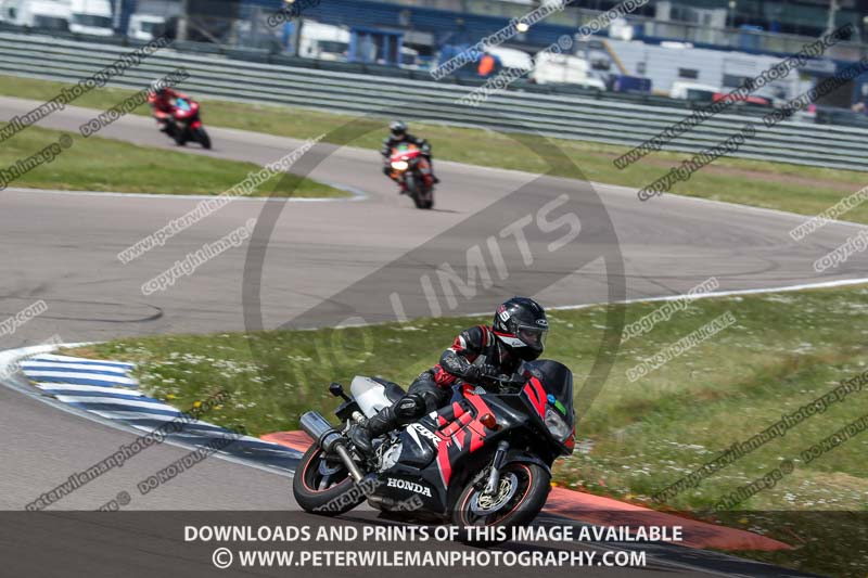 Rockingham no limits trackday;enduro digital images;event digital images;eventdigitalimages;no limits trackdays;peter wileman photography;racing digital images;rockingham raceway northamptonshire;rockingham trackday photographs;trackday digital images;trackday photos