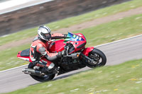 Rockingham-no-limits-trackday;enduro-digital-images;event-digital-images;eventdigitalimages;no-limits-trackdays;peter-wileman-photography;racing-digital-images;rockingham-raceway-northamptonshire;rockingham-trackday-photographs;trackday-digital-images;trackday-photos