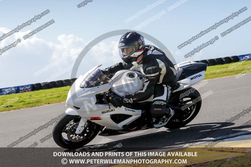 anglesey no limits trackday;anglesey photographs;anglesey trackday photographs;enduro digital images;event digital images;eventdigitalimages;no limits trackdays;peter wileman photography;racing digital images;trac mon;trackday digital images;trackday photos;ty croes