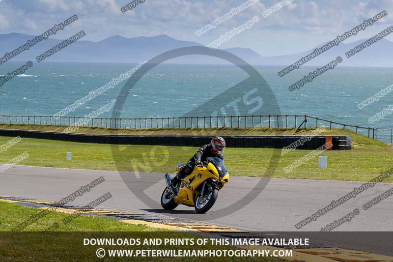 anglesey no limits trackday;anglesey photographs;anglesey trackday photographs;enduro digital images;event digital images;eventdigitalimages;no limits trackdays;peter wileman photography;racing digital images;trac mon;trackday digital images;trackday photos;ty croes