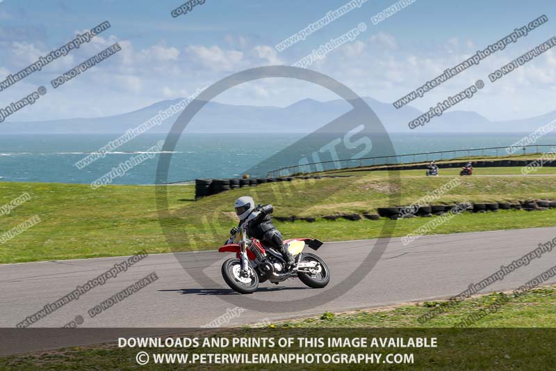 anglesey no limits trackday;anglesey photographs;anglesey trackday photographs;enduro digital images;event digital images;eventdigitalimages;no limits trackdays;peter wileman photography;racing digital images;trac mon;trackday digital images;trackday photos;ty croes