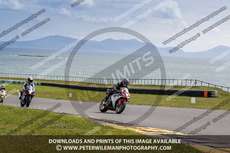 anglesey no limits trackday;anglesey photographs;anglesey trackday photographs;enduro digital images;event digital images;eventdigitalimages;no limits trackdays;peter wileman photography;racing digital images;trac mon;trackday digital images;trackday photos;ty croes