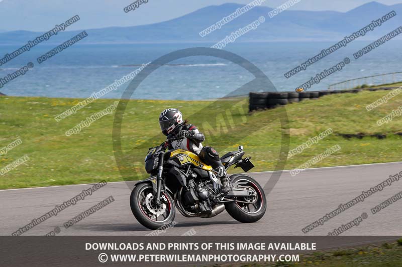 anglesey no limits trackday;anglesey photographs;anglesey trackday photographs;enduro digital images;event digital images;eventdigitalimages;no limits trackdays;peter wileman photography;racing digital images;trac mon;trackday digital images;trackday photos;ty croes
