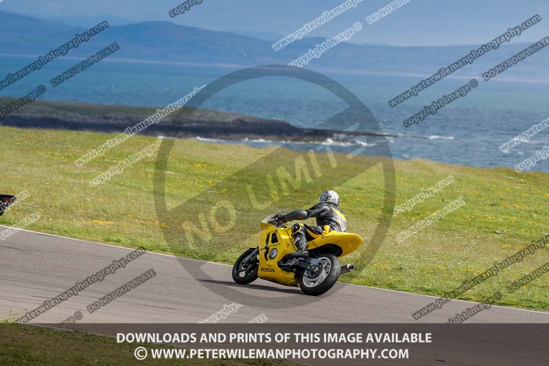 anglesey no limits trackday;anglesey photographs;anglesey trackday photographs;enduro digital images;event digital images;eventdigitalimages;no limits trackdays;peter wileman photography;racing digital images;trac mon;trackday digital images;trackday photos;ty croes